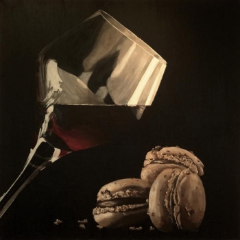 Macarons chocolat et verre de vin