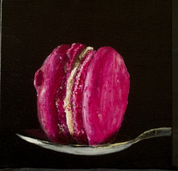 Macaron framboise et cuillère